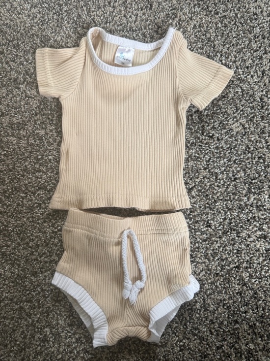 Little One Shop Other - Ribbed Baby Gender Neutral Boy Matching Set in Cream with White Trim Size 0-3mo